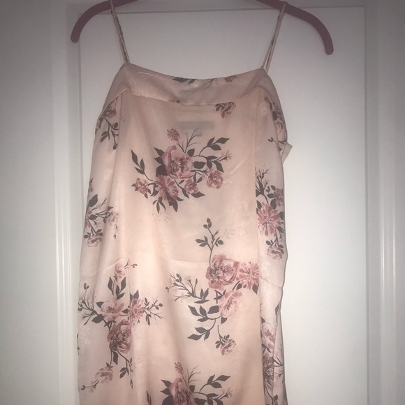 Kendall and Kylie dress - Picture 1 of 3